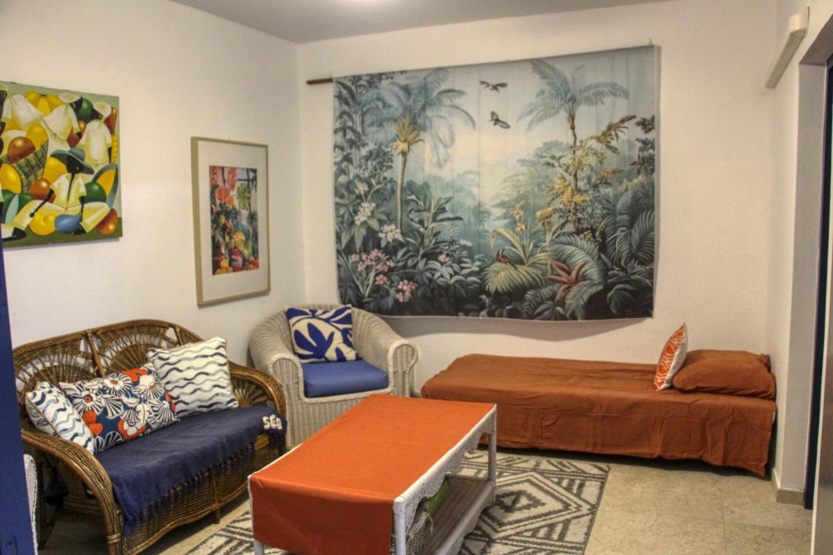 13.Location Villa piscine vue mer Bouillante Guadeloupe_Salon